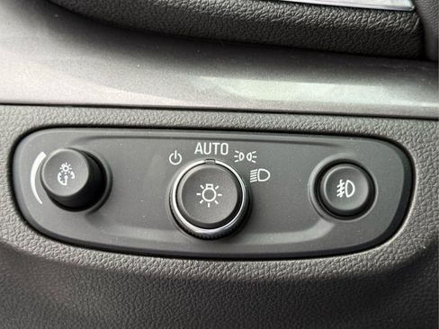 Used 2017 Buick Encore Essence w/ Experience Buick Package AWD/4WD image 19