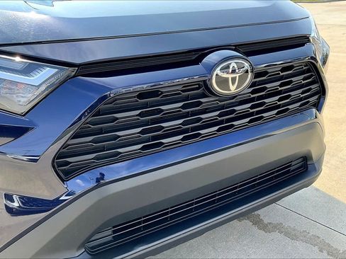 Used 2024 Toyota RAV4 XLE image 28