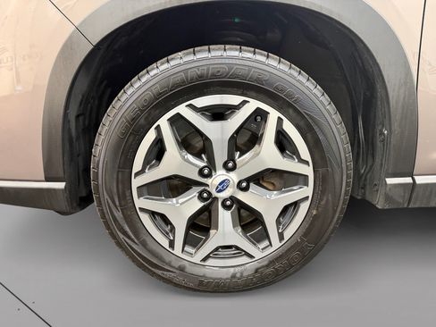 Certified 2023 Subaru Forester Premium AWD/4WD image 14