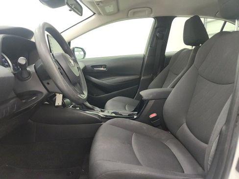 Used 2021 Toyota Corolla LE image 14