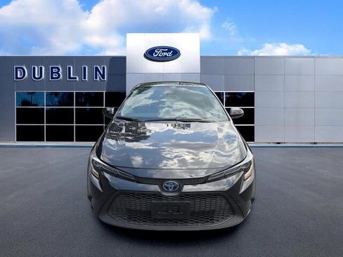 Used 2021 Toyota Corolla LE FWD image 2