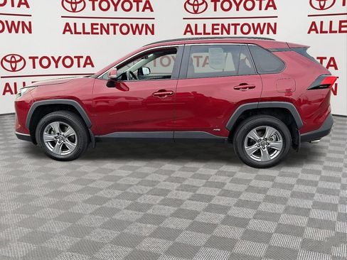 Used 2024 Toyota RAV4 LE AWD/4WD image 4