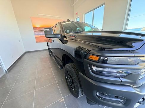 New 2026 RAM 2500 Tradesman AWD/4WD image 15