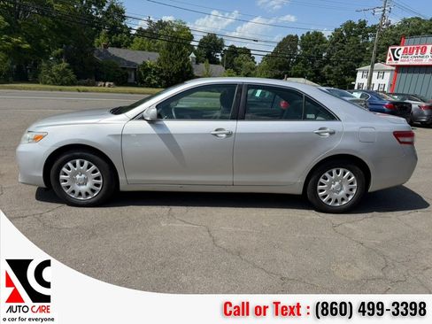 Used 2011 Toyota Camry FWD image 4