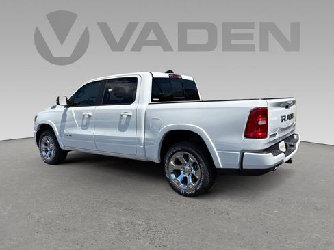 New 2026 RAM 1500 4x4 Crew Cab image 18