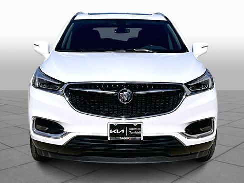 Used 2018 Buick Enclave Essence image 3