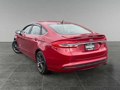 Used 2018 Ford Fusion SE w/ Equipment Group 601A image 3