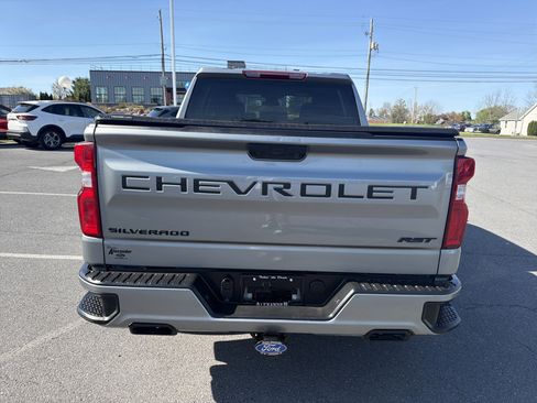 Used 2025 Chevrolet Silverado 1500 RST AWD/4WD image 4