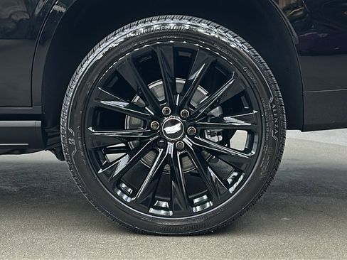 Used 2025 Cadillac Escalade Sport Platinum w/ LPO, ONYX Package image 12