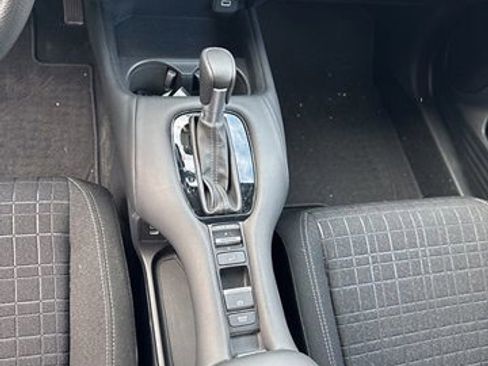 Certified 2024 Honda HR-V LX image 17