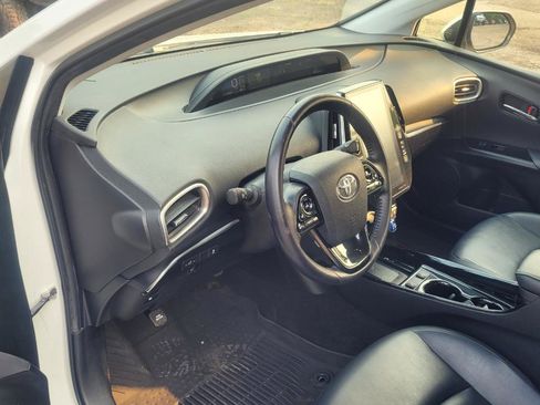 Used 2022 Toyota Prius Prime XLE FWD image 13