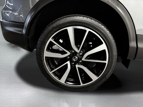 Used 2018 Nissan Rogue Sport SL w/ SL Premium Package image 48