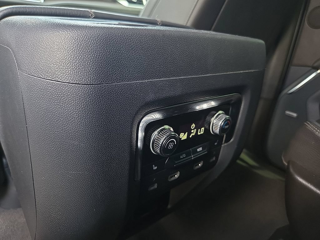 Used 2024 GMC Yukon Denali w/ Advanced Technology Package RWD image 11