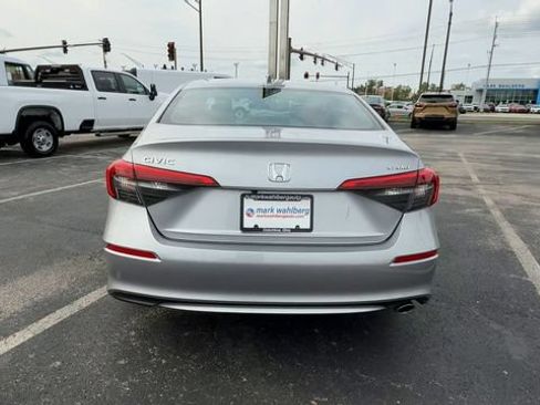 Used 2023 Honda Civic Sport image 7