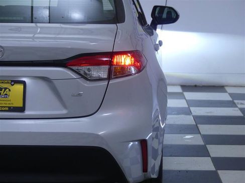 Used 2024 Toyota Corolla LE image 26