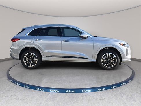 New 2025 Audi Q5 Premium image 2