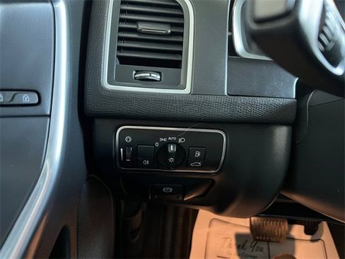 Used 2016 Volvo XC60 T5 Platinum w/ Climate Package image 18