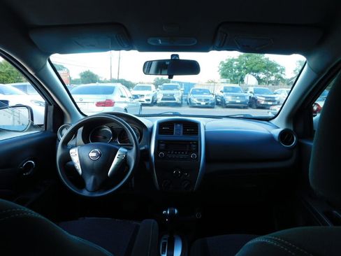 Used 2017 Nissan Versa SV image 34