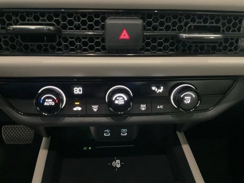 Certified 2026 Honda HR-V LX image 13