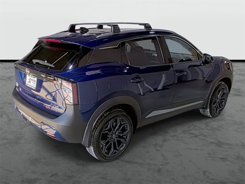 New 2026 Nissan Kicks SR w/ Cold Weather Package image 4