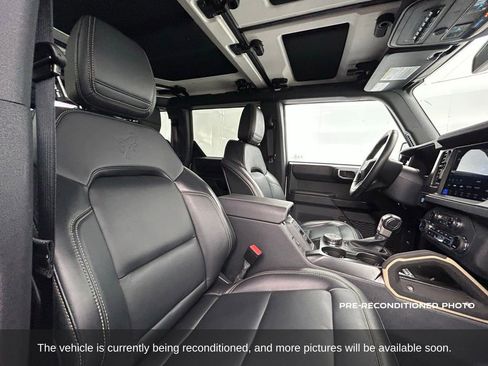 Used 2025 Ford Bronco Badlands image 15