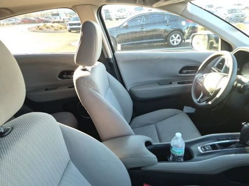 Used 2016 Honda HR-V EX image 17