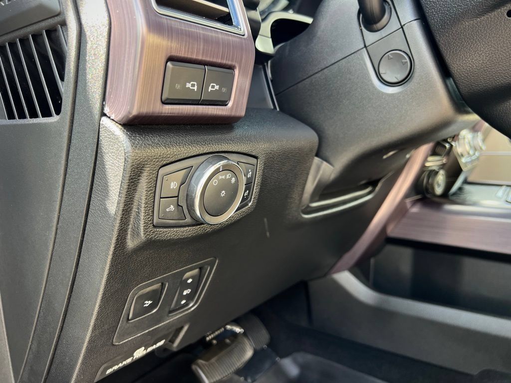 Used 2020 Ford F450 Limited AWD/4WD image 41
