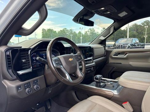 Used 2024 Chevrolet Silverado 1500 LT AWD/4WD image 20