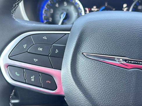 New 2026 Chrysler Pacifica Select image 21