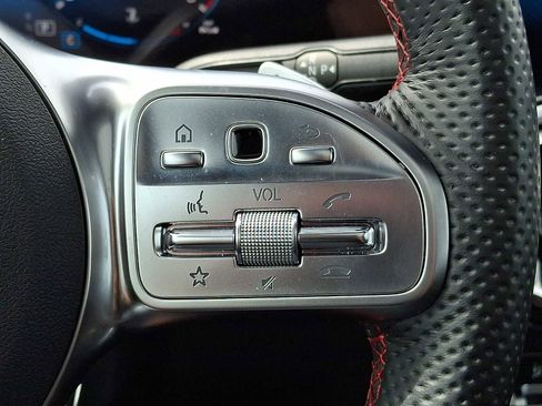 Used 2023 Mercedes-Benz GLB 35 AMG 4MATIC image 19