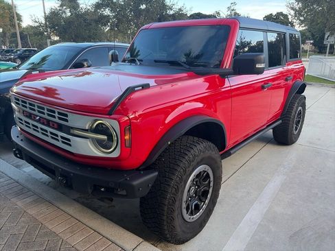 Used 2024 Ford Bronco Wildtrak AWD/4WD image 3