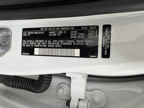 Used 2021 Volvo S60 T8 Inscription image 33