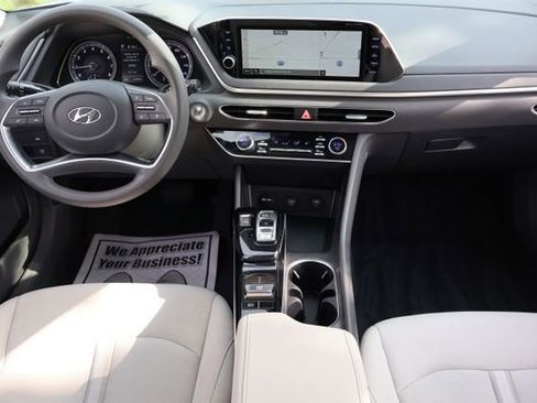 Used 2023 Hyundai Sonata SEL FWD image 9