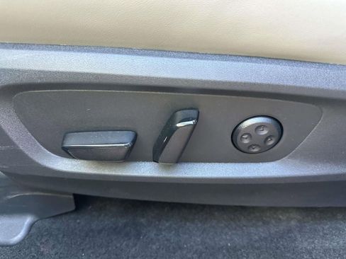 Used 2026 INFINITI QX60 Luxe w/ Family Package image 17