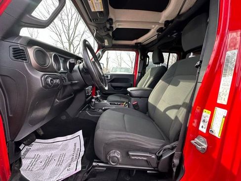 Used 2018 Jeep Wrangler Unlimited Sport S image 25