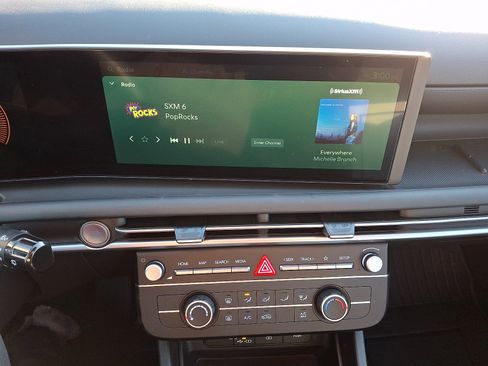 New 2026 Hyundai Tucson SE image 8