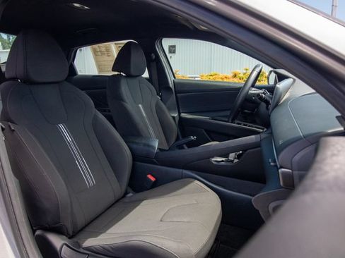 Certified 2025 Hyundai Elantra Sport FWD image 19