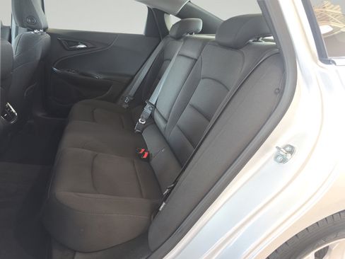 Used 2020 Chevrolet Malibu LT FWD image 25