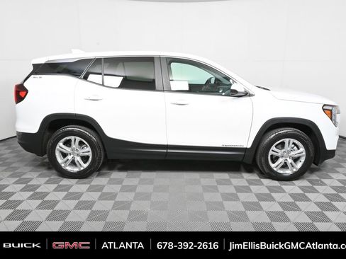 Certified 2024 GMC Terrain SLE image 24