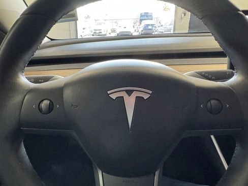 Used 2020 Tesla Model 3 Performance image 19