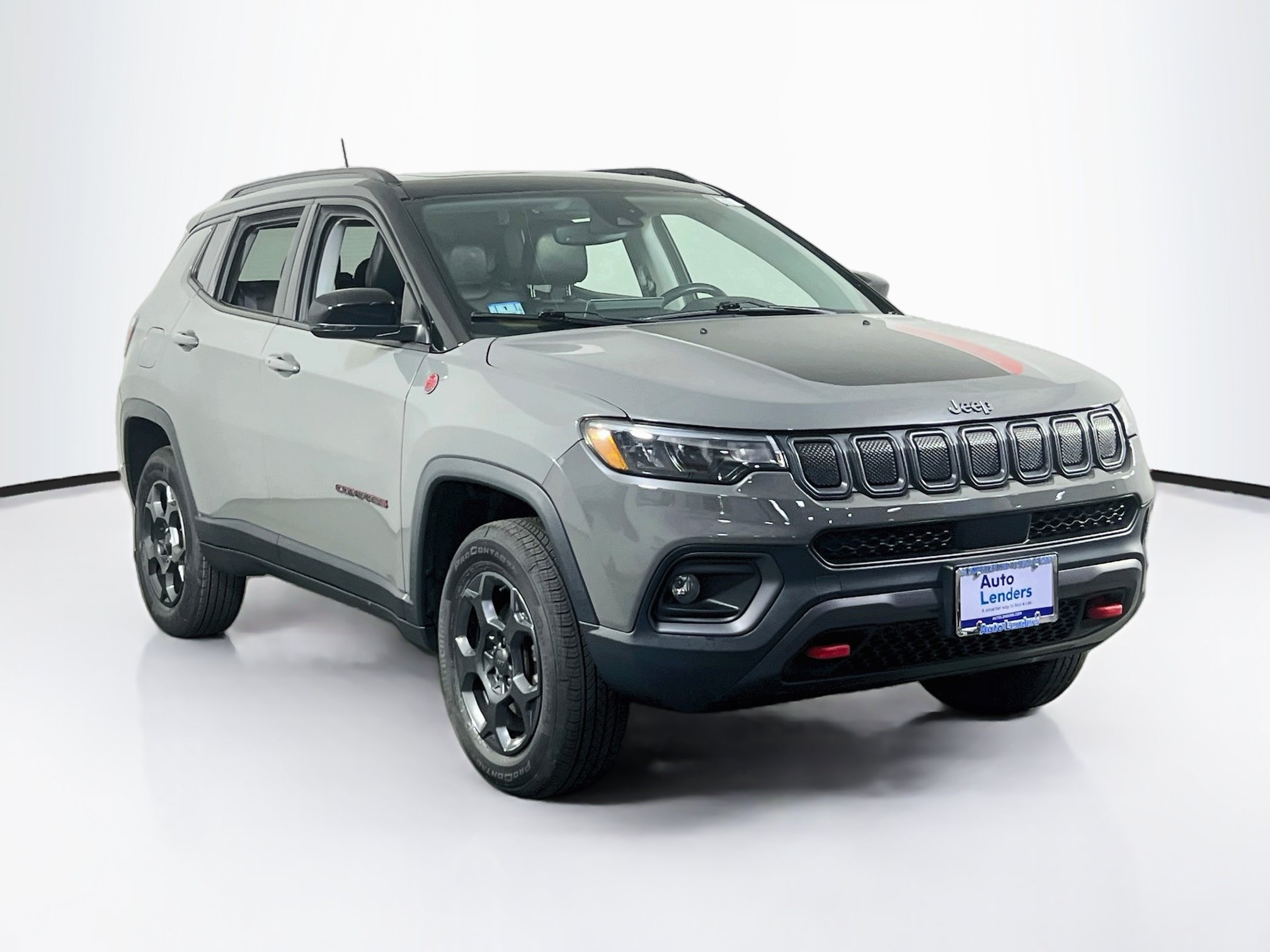 Used 2022 Jeep Compass Trailhawk w/ Sun and Sound Group AWD/4WD image 3