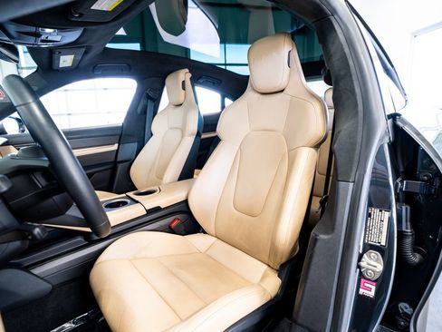 Used 2020 Porsche Taycan Turbo image 33