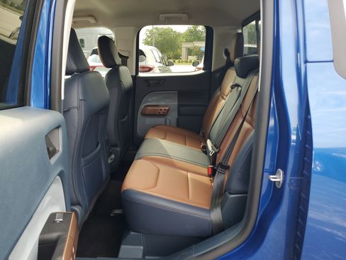 Used 2024 Ford Maverick Lariat w/ FX4 Off-Road Package AWD/4WD image 23