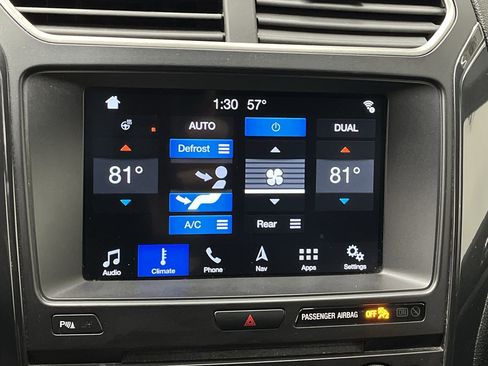 Used 2018 Ford Explorer XLT w/ Equipment Group 202A AWD/4WD image 22