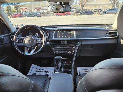 Used 2019 Kia Optima EX image 18