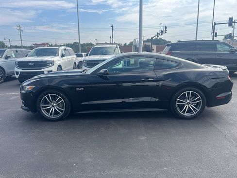 Used 2016 Ford Mustang GT RWD image 5