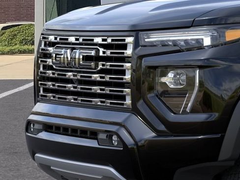 New 2026 GMC Canyon Denali w/ LPO, Denali Black Edition AWD/4WD image 13
