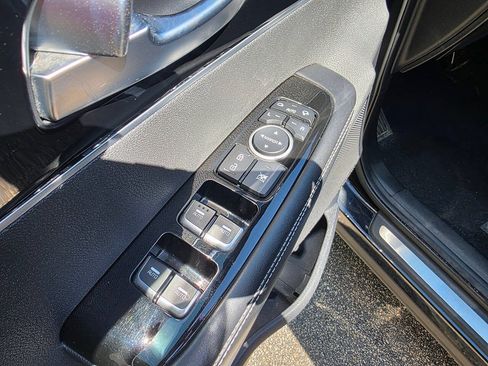 Used 2019 Kia Sorento SX FWD image 12