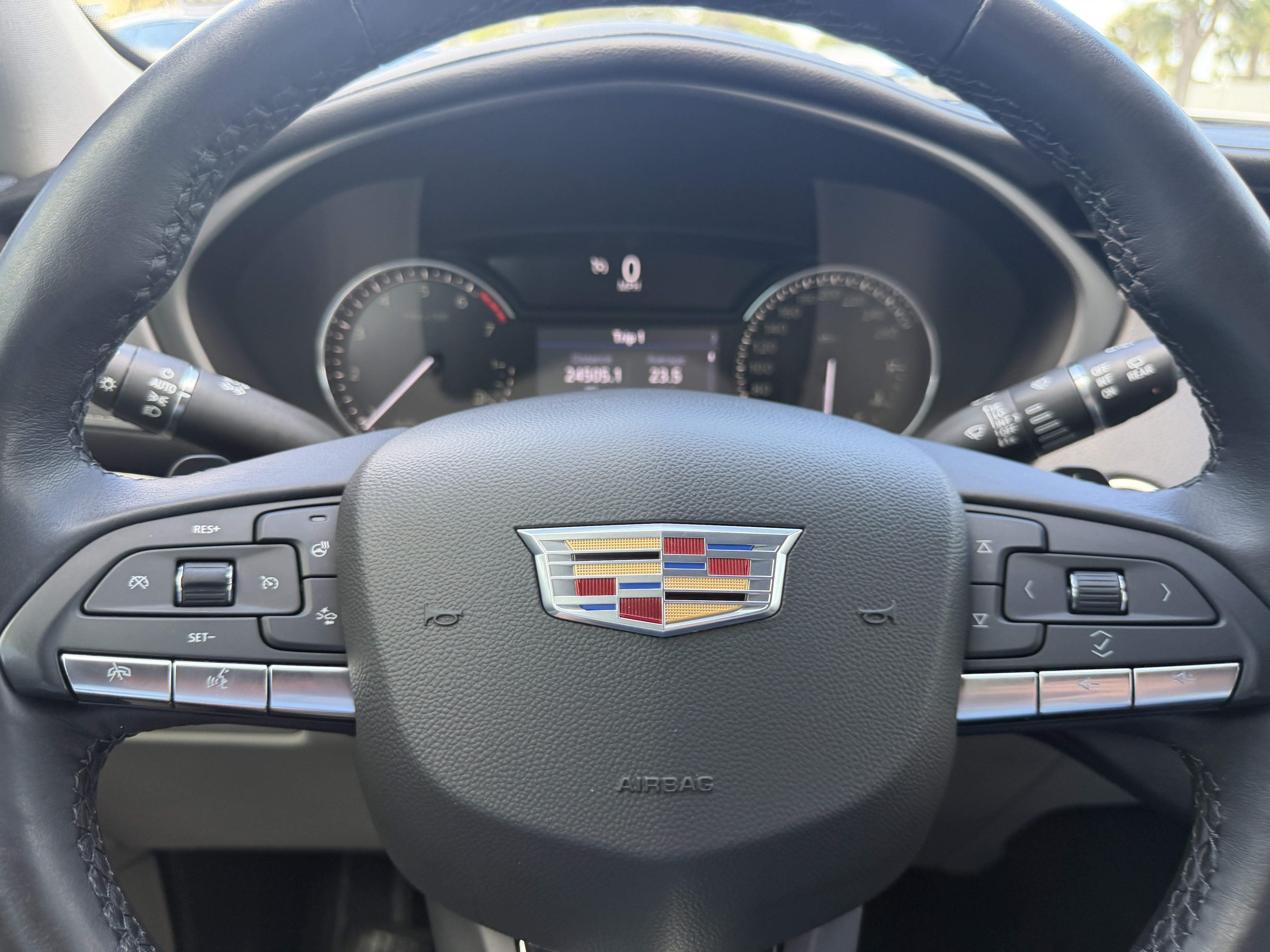 Used 2021 Cadillac XT4 Luxury w/ Driver Awareness Package FWD image 29