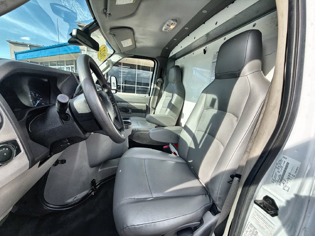 Used 2022 Ford E-350 and Econoline 350 Super Duty RWD image 13